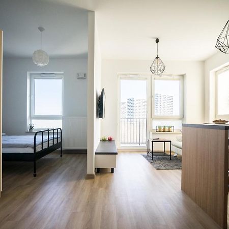 Bizapartments - Modern Flats With Parking 华沙 外观 照片