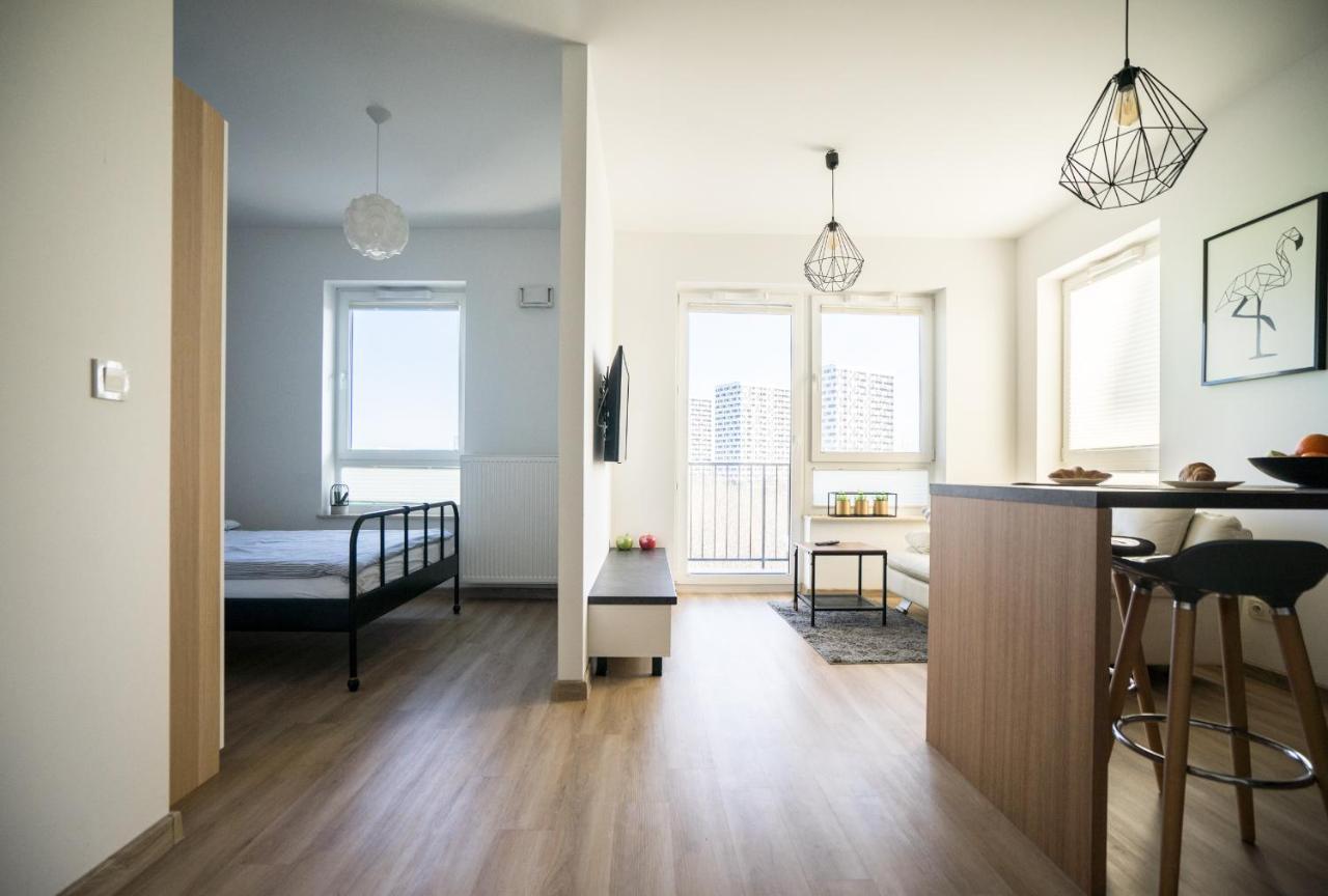 Bizapartments - Modern Flats With Parking 华沙 外观 照片